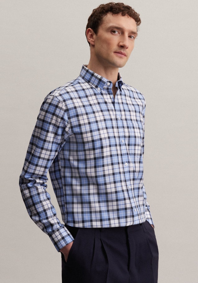 Non-iron Twill Business Shirt in Regular with Button-Down-Collar in Dark Blue | Seidensticker Onlineshop