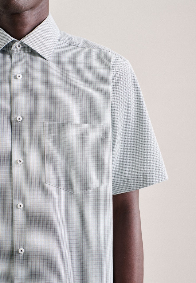 Non-iron Poplin Short sleeve Business Shirt in Regular with Kent-Collar in Green |  Seidensticker Onlineshop