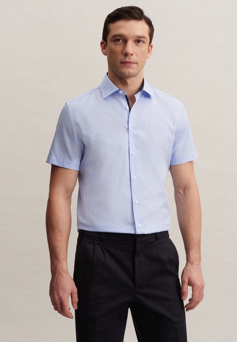 Non-iron Poplin Short sleeve Business Shirt in Shaped with Kent-Collar