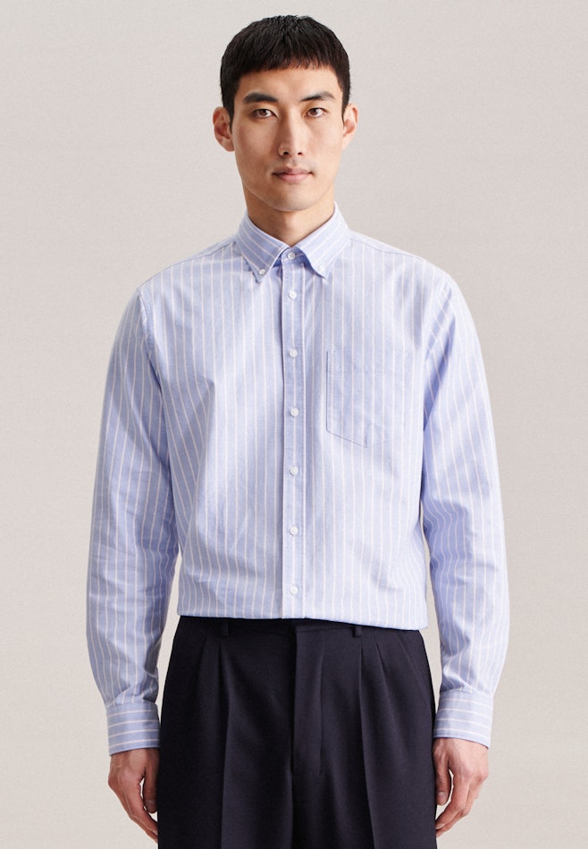 Business Shirt in Shaped with Button-Down-Collar in Light Blue | Seidensticker online shop