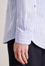 Business Shirt in Shaped with Button-Down-Collar in Light Blue |  Seidensticker Onlineshop