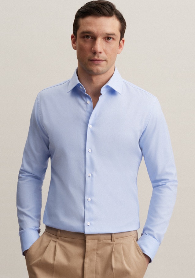 Bügelleichtes Twill Business Hemd in X-Slim mit Kentkragen in Hellblau | Seidensticker Onlineshop