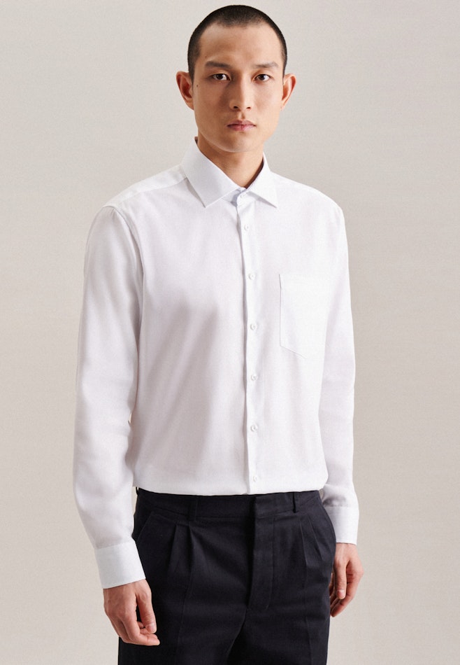 Bügelfreies Oxford Business Hemd in Regular mit Kentkragen in Weiß | Seidensticker Onlineshop