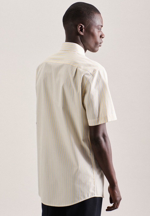 Non-iron Poplin Short sleeve Business Shirt in Regular with Kent-Collar in Yellow | Seidensticker Onlineshop