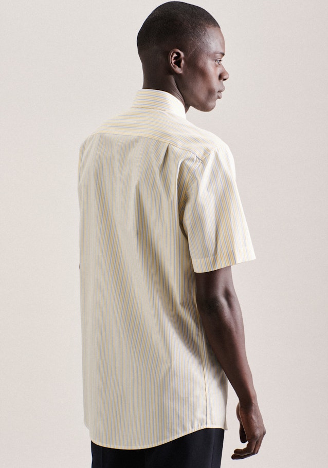 Non-iron Poplin Short sleeve Business Shirt in Regular with Kent-Collar in Yellow |  Seidensticker Onlineshop