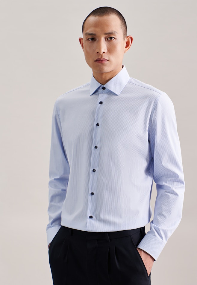 Non-iron Poplin Business Shirt in Shaped with Kent-Collar in Light Blue | Seidensticker online shop