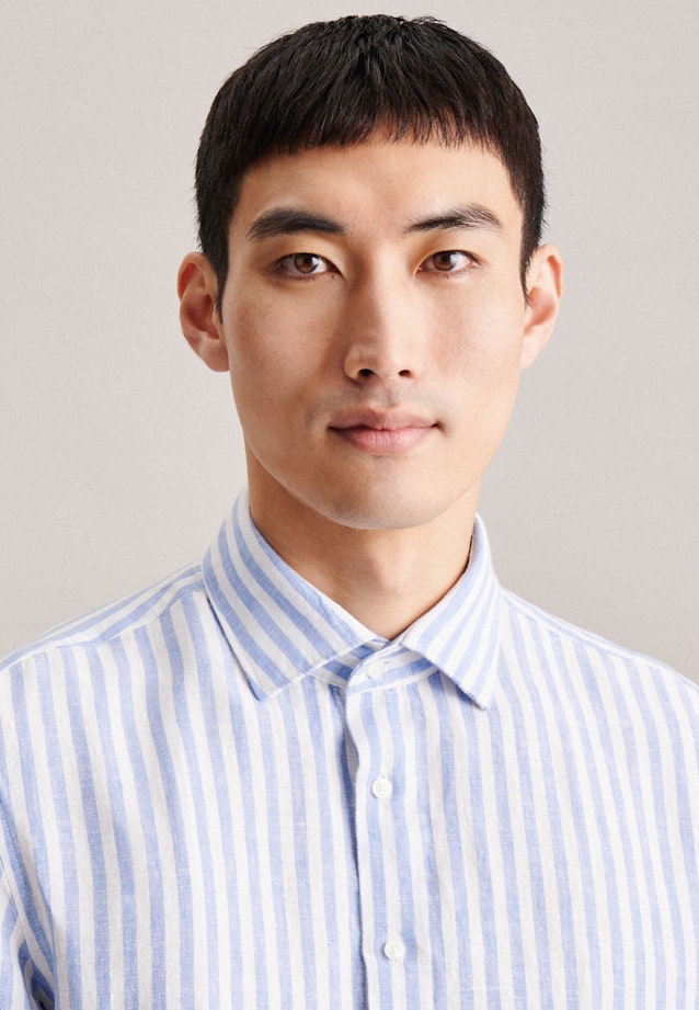 Linen Short sleeve Business Shirt in Shaped with Kent-Collar in Light Blue |  Seidensticker Onlineshop