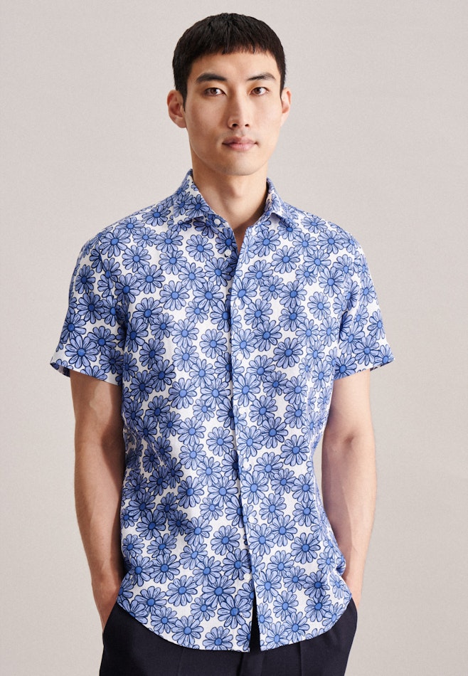 Linen Short sleeve Business Shirt in Shaped with Kent-Collar in Light Blue | Seidensticker online shop