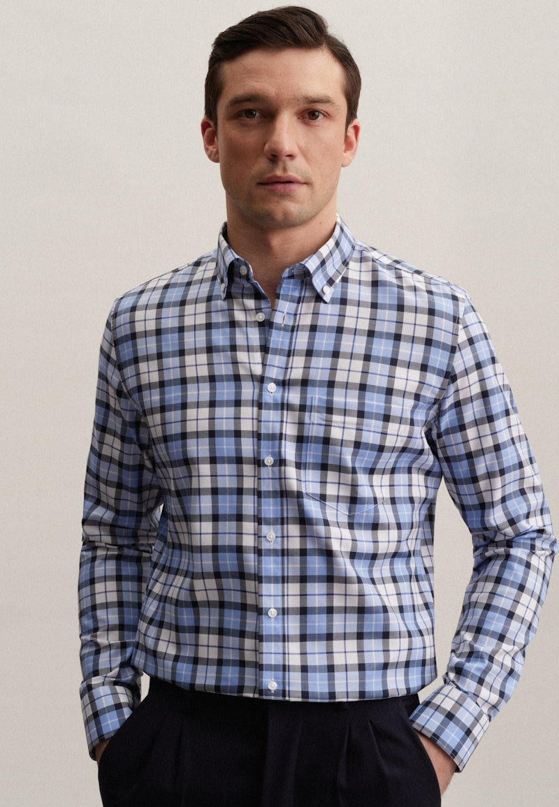 Non-iron Twill Business Shirt in X-Slim with Button-Down-Collar