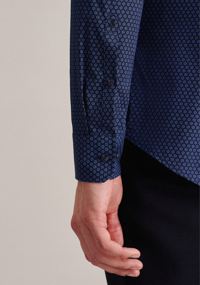 Poplin Business Shirt in Shaped with Kent-Collar and extra long sleeve in Light Blue |  Seidensticker Onlineshop