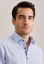 Shaped Chemise d'affaires carreaux in Bleu Clair |  Seidensticker Onlineshop