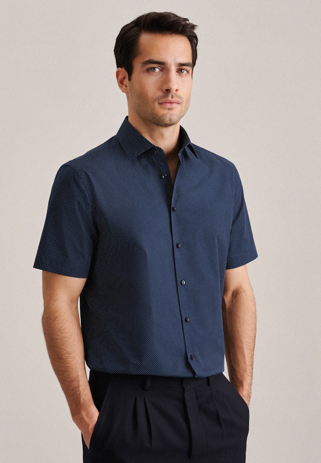 Poplin Short sleeve Business Shirt in Slim with Kent-Collar in Dark Blue | Seidensticker online shop