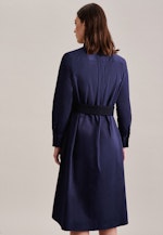 Satin Midi (knee-length) Jurk in Donkerblauw |  Seidensticker Onlineshop