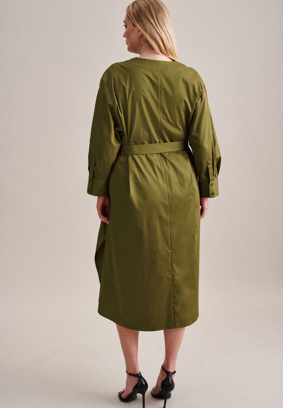 Curvy V-Neck Kleid Regular in Grün |  Seidensticker Onlineshop
