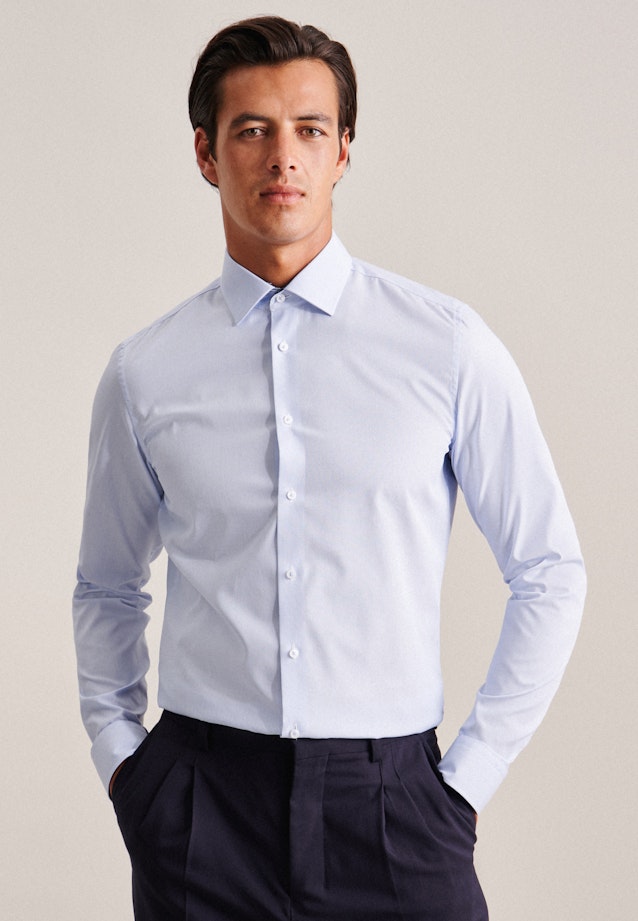 Non-iron Poplin Business Shirt in Shaped with Kent-Collar and extra long sleeve in Light Blue | Seidensticker Onlineshop
