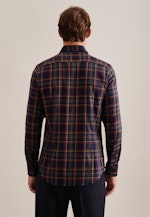 Non-iron Twill Business Shirt in Slim with Kent-Collar in Dark Blue |  Seidensticker Onlineshop