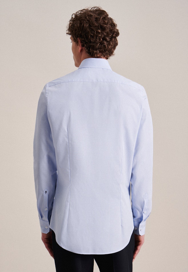 Non-iron Poplin Business Shirt in Slim with Kent-Collar and extra long sleeve in Light Blue | Seidensticker online shop