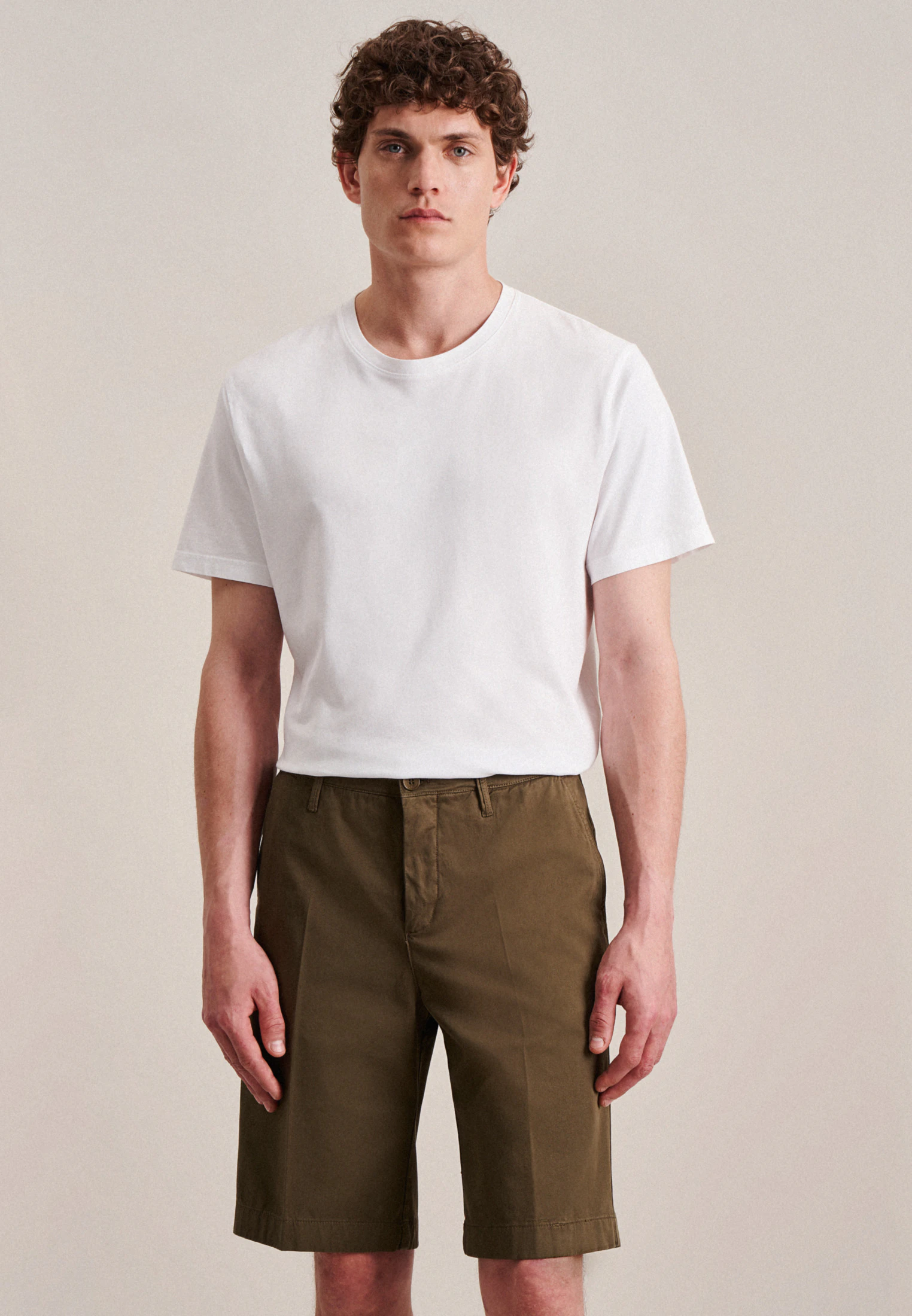 Regular Chinoshorts Uni Grün