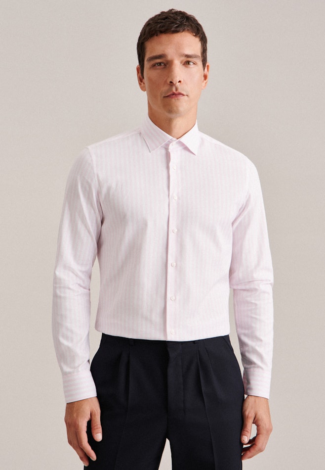 Non-iron Structure Business Shirt in Shaped with Kent-Collar in Pink | Seidensticker online shop