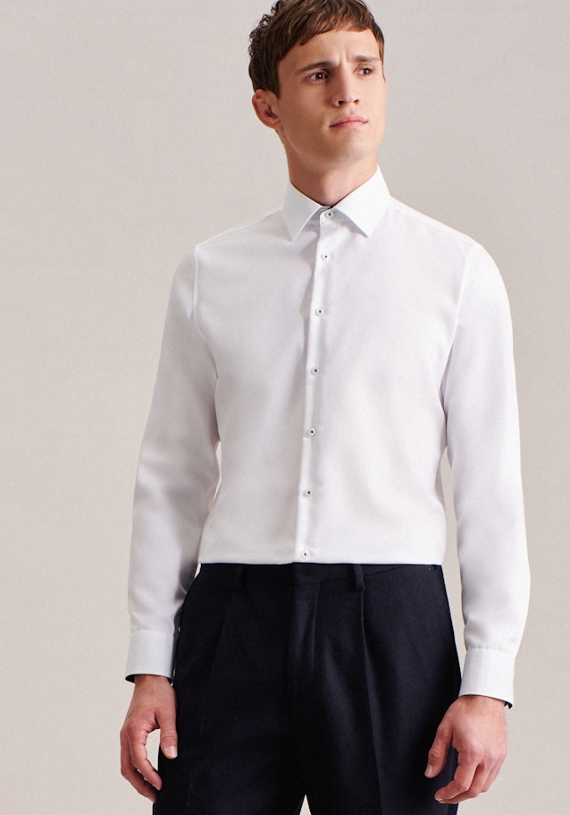 Bügelfreies Twill Business Hemd in Shaped mit Kentkragen in Weiß | Seidensticker Onlineshop
