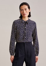 lange Arm Krepp Blouse Met Opstaande Kraag in Donkerblauw |  Seidensticker Onlineshop