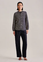Stehkragenbluse Druck in Dunkelblau |  Seidensticker Onlineshop
