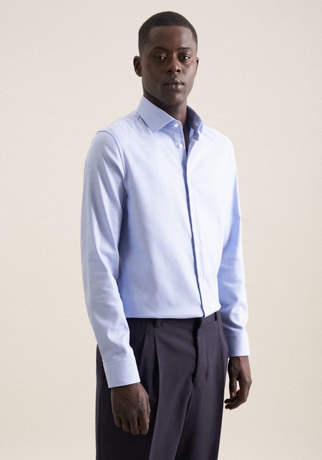 Non-iron Structure Business Shirt in Slim with Kent-Collar in Light Blue | Seidensticker Onlineshop