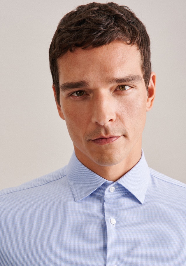 Non-iron Structure Business Shirt in Shaped with Kent-Collar in Light Blue | Seidensticker Onlineshop