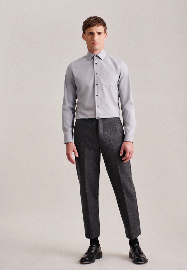 Non-iron Structure Business Shirt in X-Slim with Kent-Collar and extra long sleeve in Grey |  Seidensticker Onlineshop