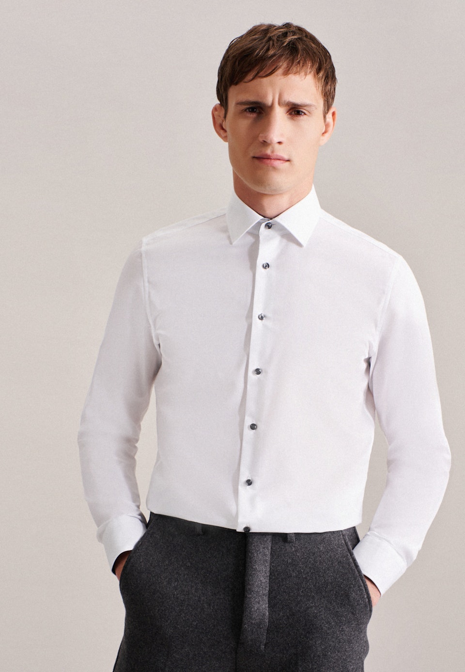 Herren Bügelfreies Popeline Business Hemd in Shaped mit Kentkragen und extra  langem Arm weiß | Seidensticker
