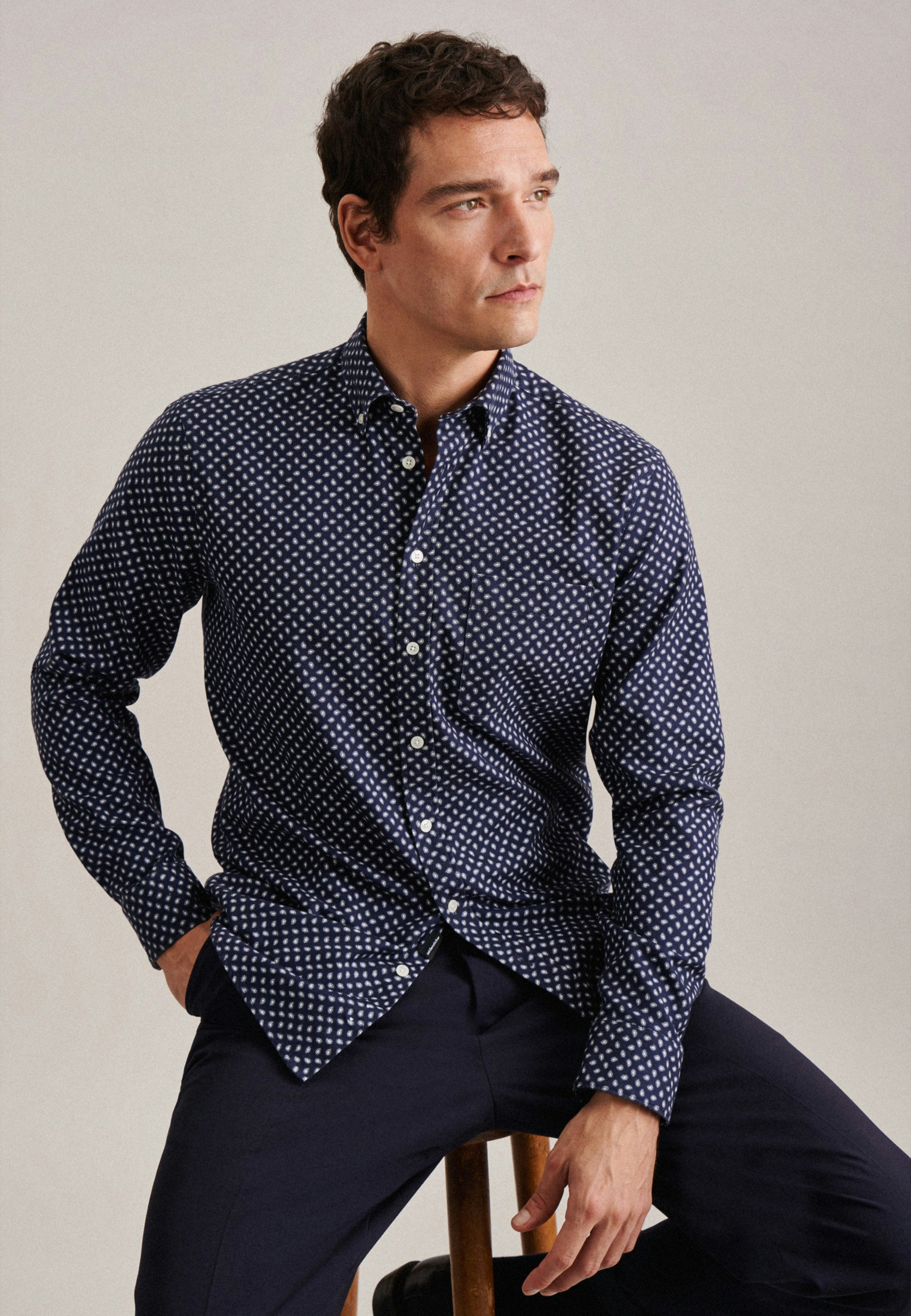 Chemise casual in Regular with Col Boutonn bleu fonc Seidensticker