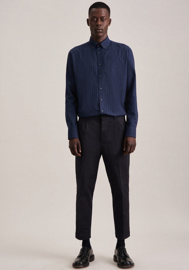 Easy-iron Twill Business Shirt in X-Slim with Button-Down-Collar in Dark Blue |  Seidensticker Onlineshop