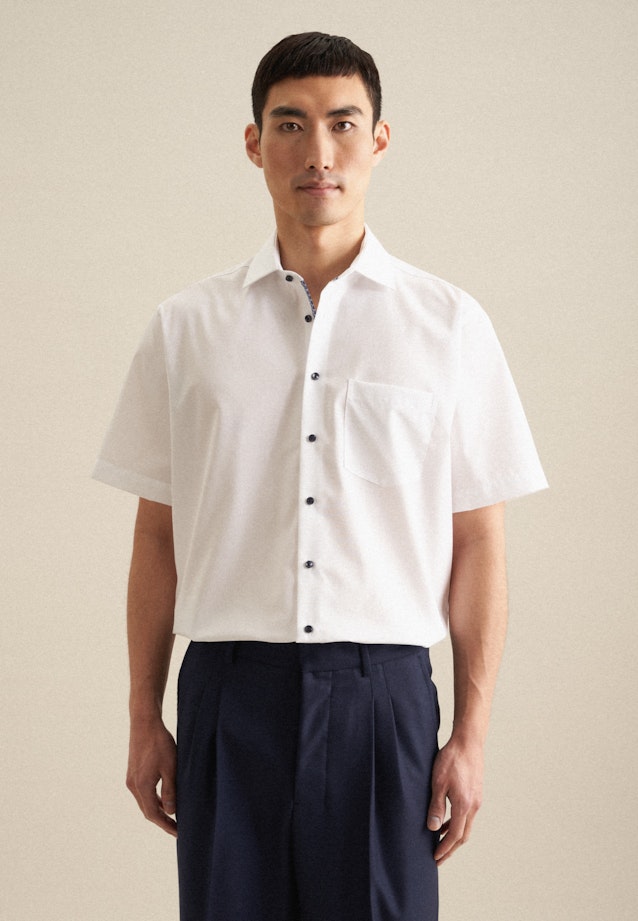 Non-iron Structure Short sleeve Business Shirt in Regular with Kent-Collar in White |  Seidensticker Onlineshop