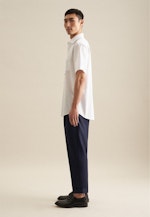 Non-iron Structure Short sleeve Business Shirt in Regular with Kent-Collar in White |  Seidensticker Onlineshop