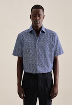 Poplin Short sleeve Business Shirt in Regular with Kent-Collar in Medium Blue |  Seidensticker Onlineshop