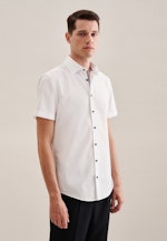 Non-iron Structure Short sleeve Business Shirt in Shaped with Kent-Collar in White |  Seidensticker Onlineshop