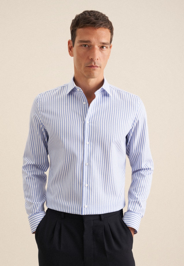 Non-iron Structure Business Shirt in Slim with Kent-Collar in Light Blue |  Seidensticker Onlineshop