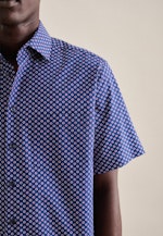 Poplin Short sleeve Business Shirt in Regular with Kent-Collar in Medium Blue |  Seidensticker Onlineshop