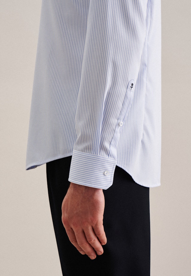 Non-iron Twill Business Shirt in Slim with Kent-Collar in Light Blue |  Seidensticker Onlineshop