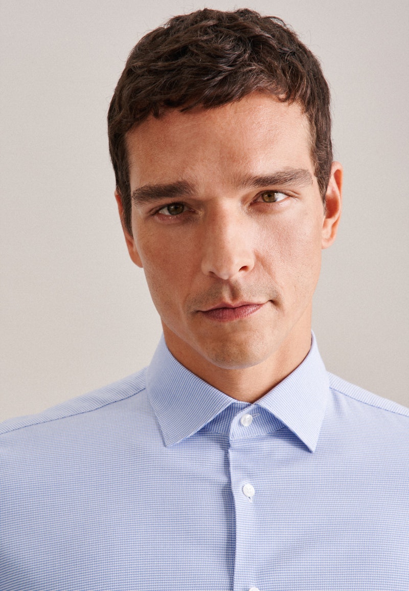 Non-iron Structure Business Shirt in Regular with Kent-Collar and extra long sleeve