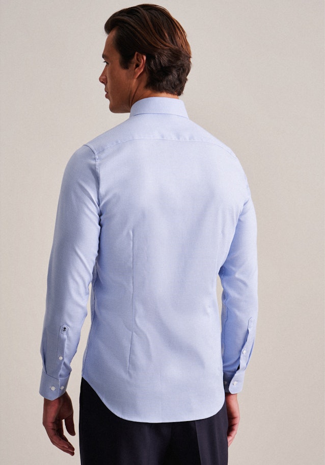 Non-iron Struktur Business overhemd in Slim with Kentkraag and extra long sleeve in Lichtblauw |  Seidensticker Onlineshop