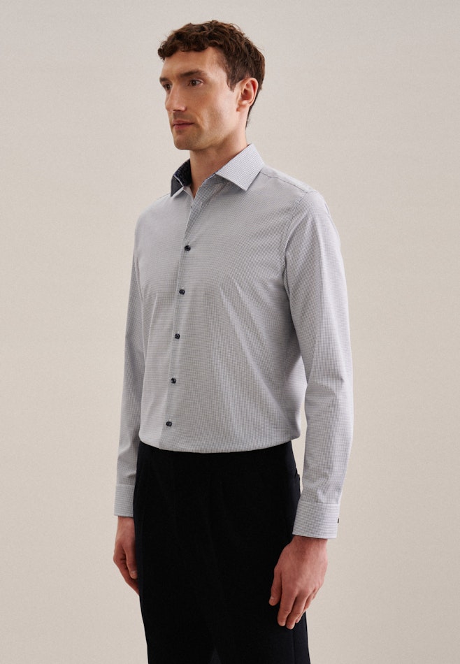 Non-iron Poplin Business Shirt in Shaped with Kent-Collar and extra long sleeve in Medium Blue | Seidensticker online shop