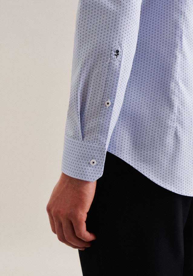Twill Business Shirt in Shaped with Kent-Collar and extra long sleeve in Light Blue |  Seidensticker Onlineshop