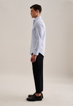 Twill Business Shirt in Shaped with Kent-Collar and extra long sleeve in Light Blue |  Seidensticker Onlineshop