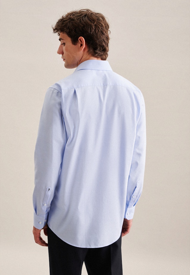 Non-iron Twill Business Shirt in Regular with Kent-Collar and extra long sleeve in Light Blue | Seidensticker Onlineshop