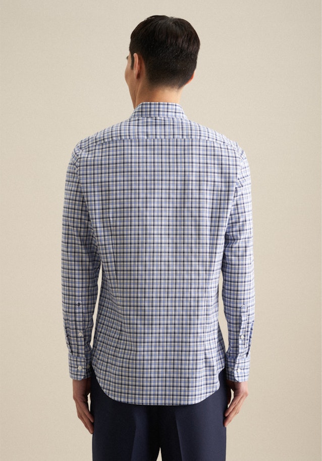 Non-iron Twill Business Shirt in Slim with Button-Down-Collar in Light Blue | Seidensticker Onlineshop