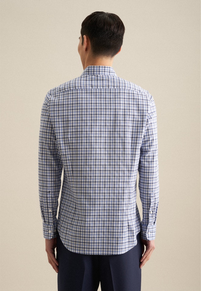 Non-iron Twill Business Shirt in Shaped with Button-Down-Collar in Light Blue | Seidensticker online shop