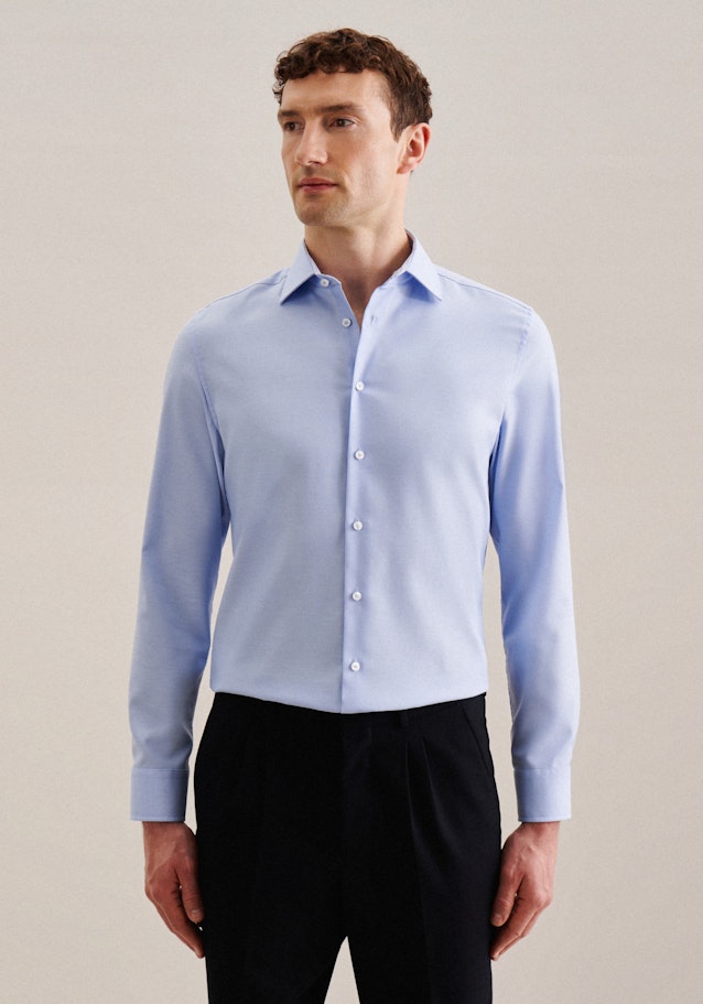 Bügelfreies Twill Business Hemd in Shaped mit Kentkragen und extra langem Arm in Hellblau |  Seidensticker Onlineshop