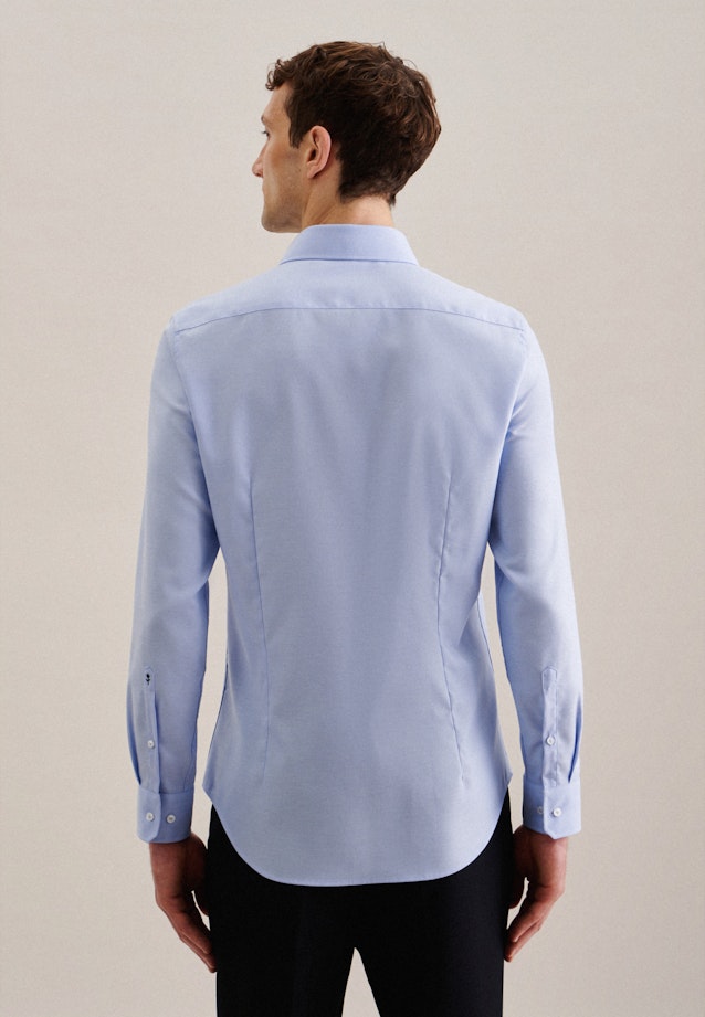 Non-iron Twill Business Shirt in Shaped with Kent-Collar and extra long sleeve in Light Blue | Seidensticker Onlineshop
