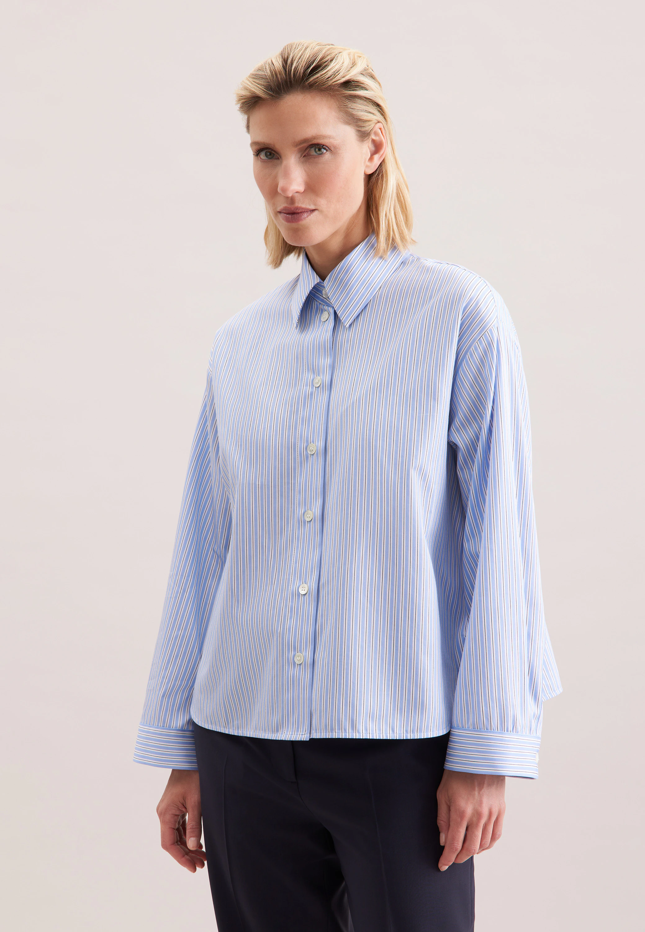 Oversized Hemdbluse Boxy Blau 48